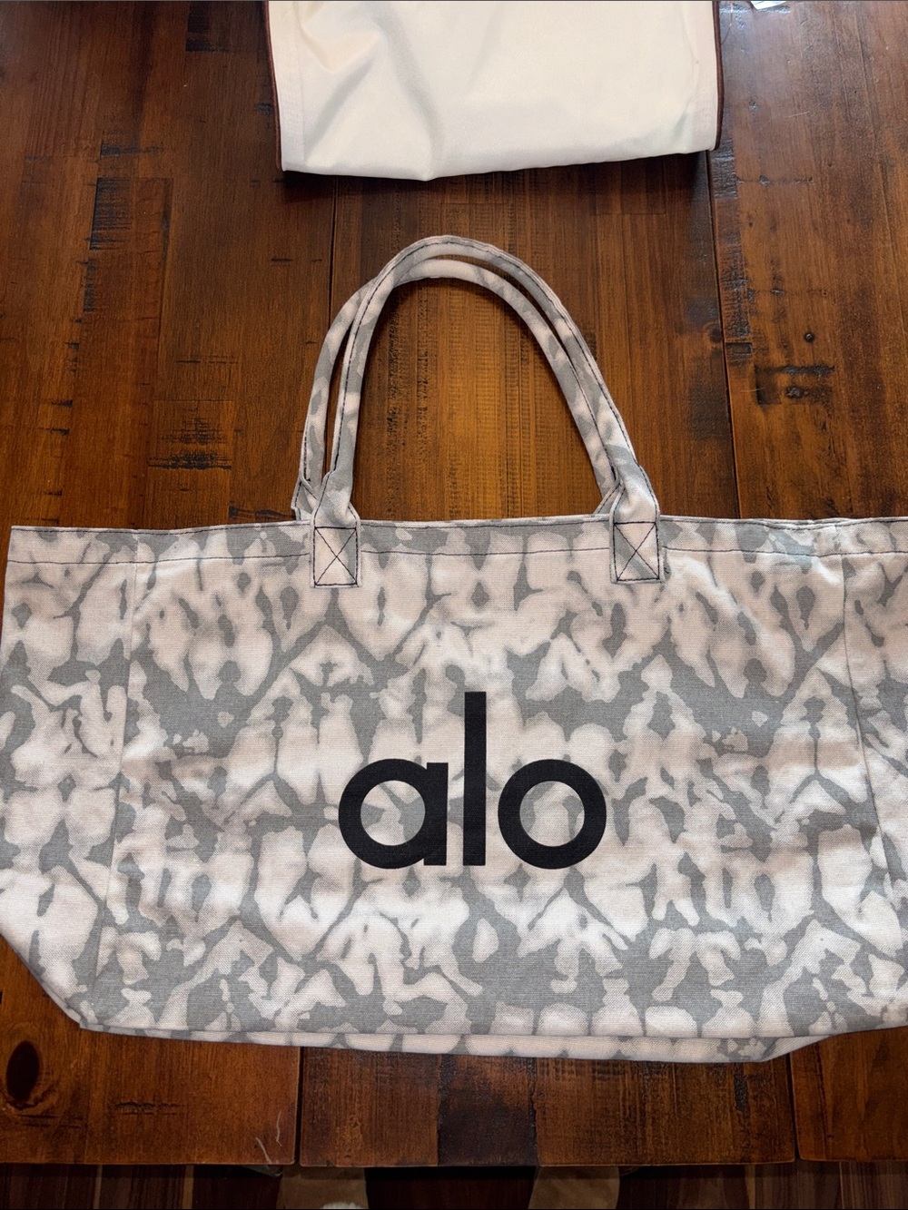 Alo Totebag
